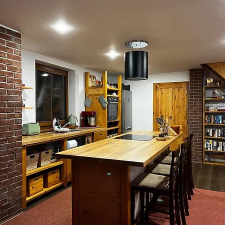 Cozy Getaway With In Nature *