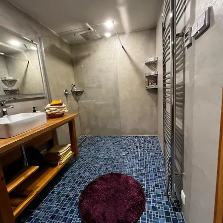 Cozy Getaway With In Nature Holiday home