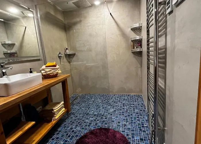 Cozy Getaway With In Nature בית נופש